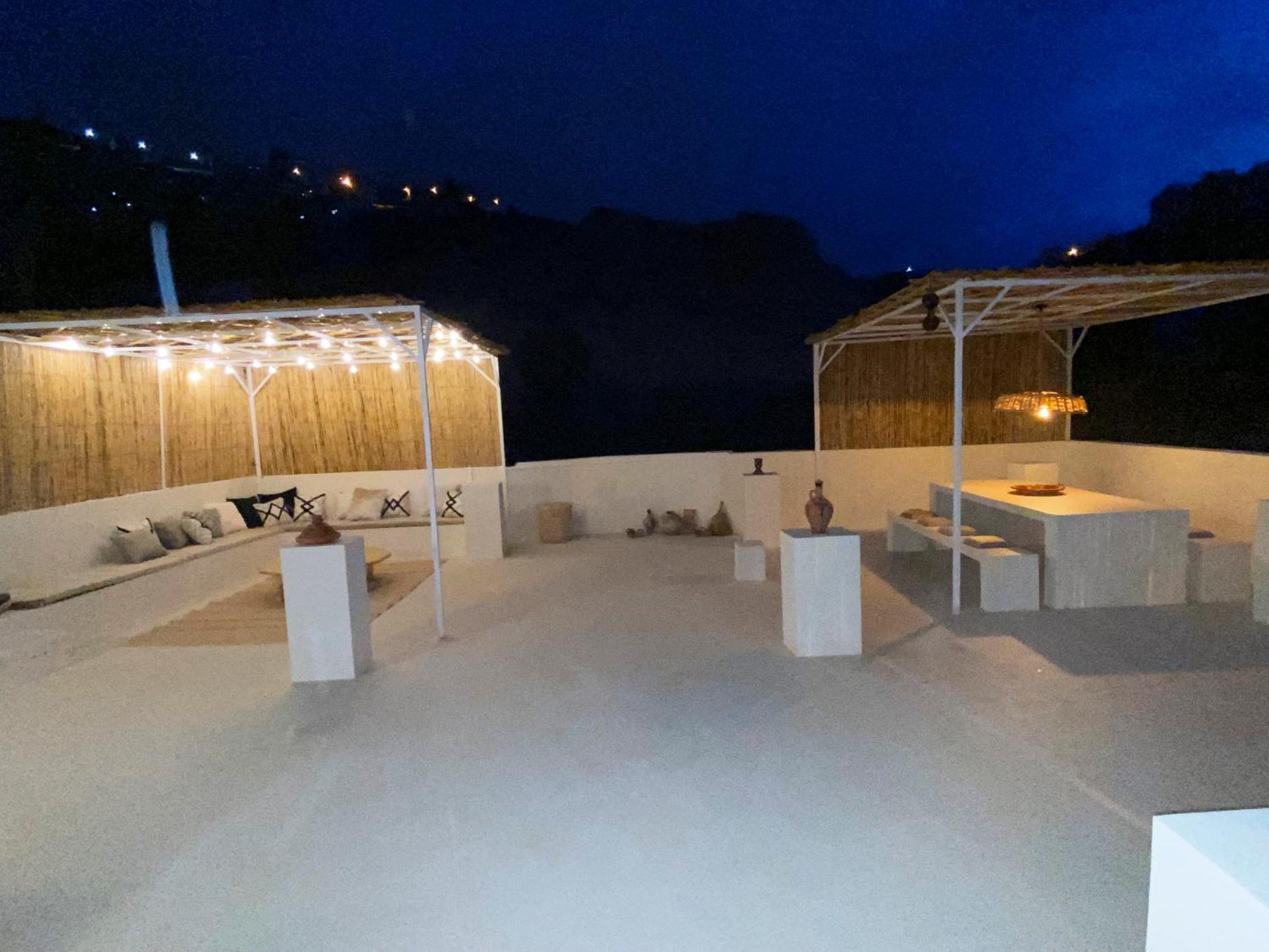 Entire House With Private Rooftop Al-Ḥoseyma Esterno foto
