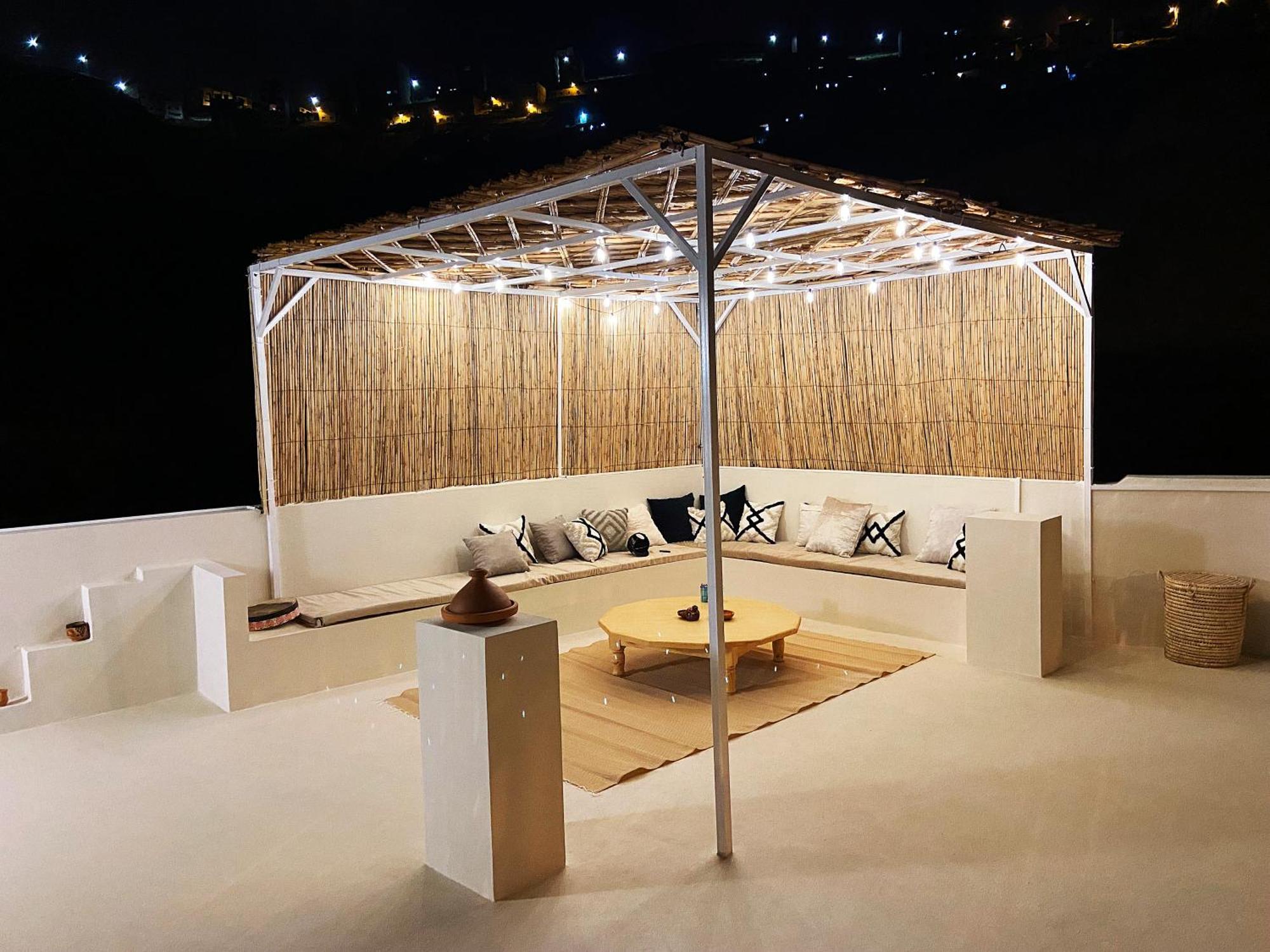 Entire House With Private Rooftop Al-Ḥoseyma Esterno foto